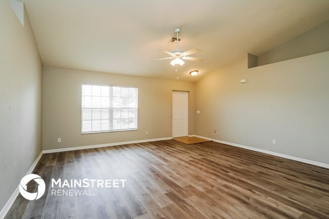 2108 NE 15th Ln in Cape Coral, FL - Building Photo - Building Photo