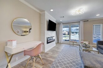 9007 Beverly Hill St in Houston, TX - Building Photo - Building Photo