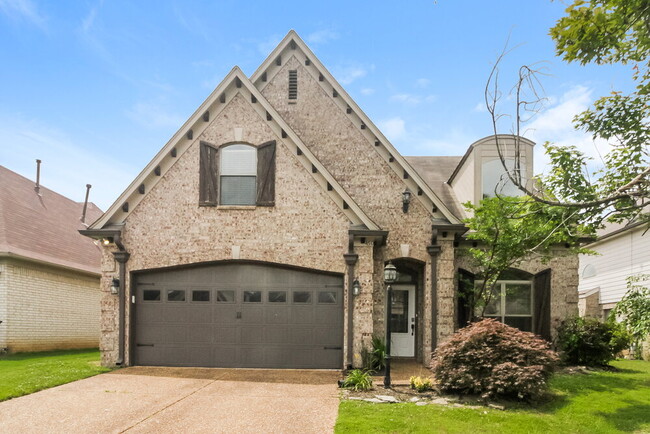 property at 450 Green Willow Cove