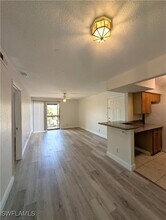 2855 Winkler Ave in Ft. Myers, FL - Building Photo - Building Photo