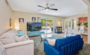 4385 E Pso Caroleta in Palm Springs, CA - Building Photo - Building Photo