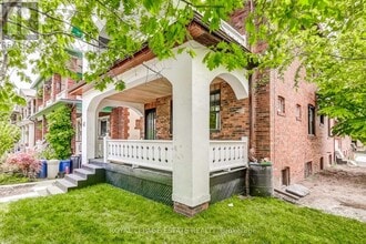 44 Wineva Ave in Toronto, ON - Building Photo - Building Photo