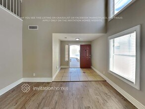 9425 Deer Lodge Ln in Las Vegas, NV - Building Photo - Building Photo