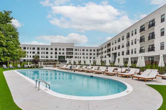 Altura Apartments in Cincinnati, OH - Building Photo - Building Photo