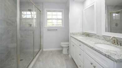 3834 Cambridge St in Slidell, LA - Foto de edificio - Building Photo