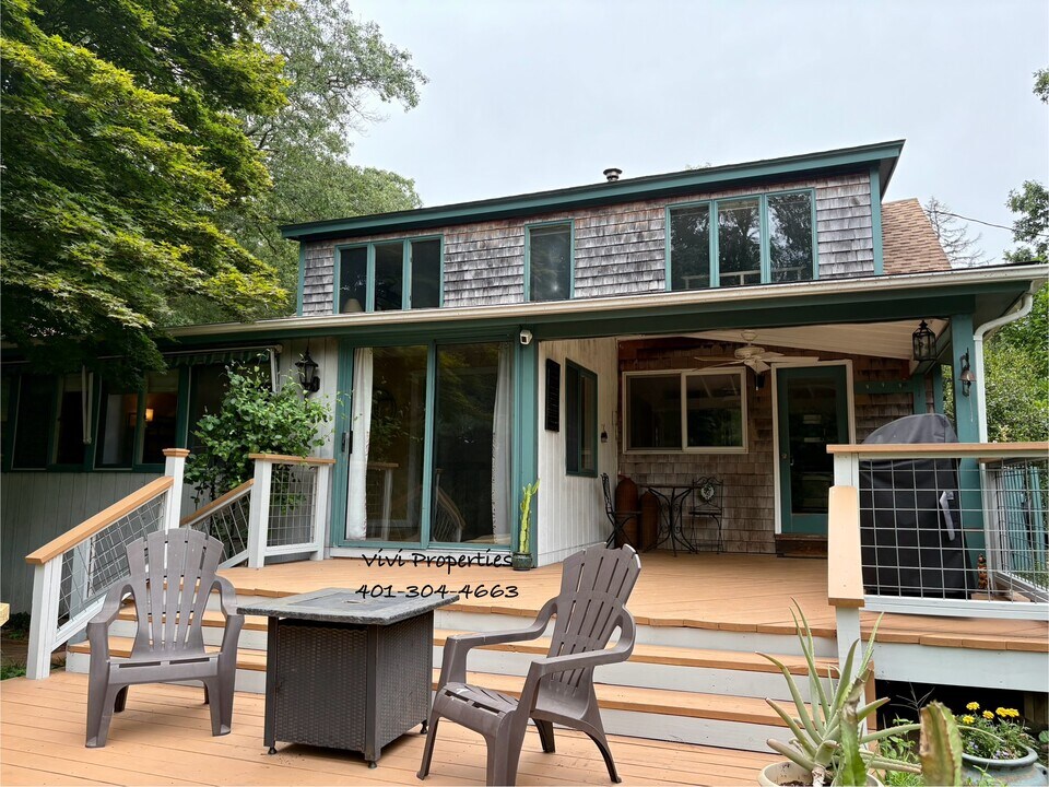 365 Woodville Rd in Ashaway, RI - Building Photo