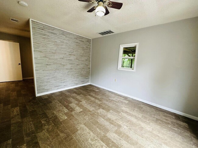 700 Lincoln Ave in Defuniak Springs, FL - Building Photo - Building Photo