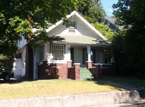 627 NE Opal St, Unit 627 in Pullman, WA - Building Photo - Building Photo