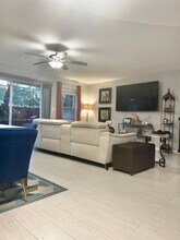 650 Tennis Club Dr in Fort Lauderdale, FL - Building Photo - Building Photo