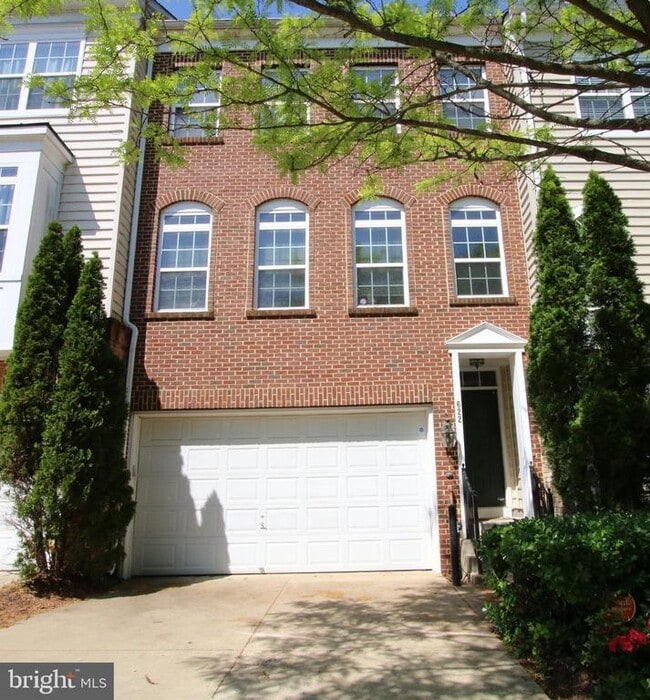 property at 622 Tailgate Terrace