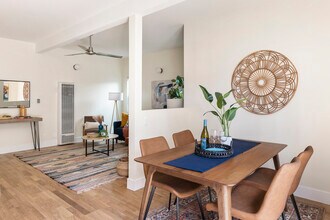 617 6th Ave, Unit A in Los Angeles, CA - Foto de edificio - Building Photo