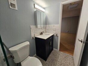 11485 Oakhurst Rd in Largo, FL - Building Photo - Building Photo