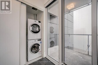 3-3003 Gloucester St in Toronto, ON - Building Photo - Building Photo