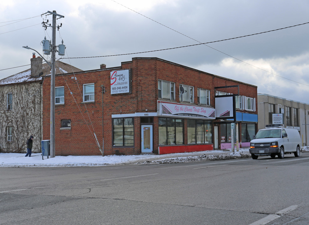 445-451 Simcoe St S in Oshawa, ON - Building Photo