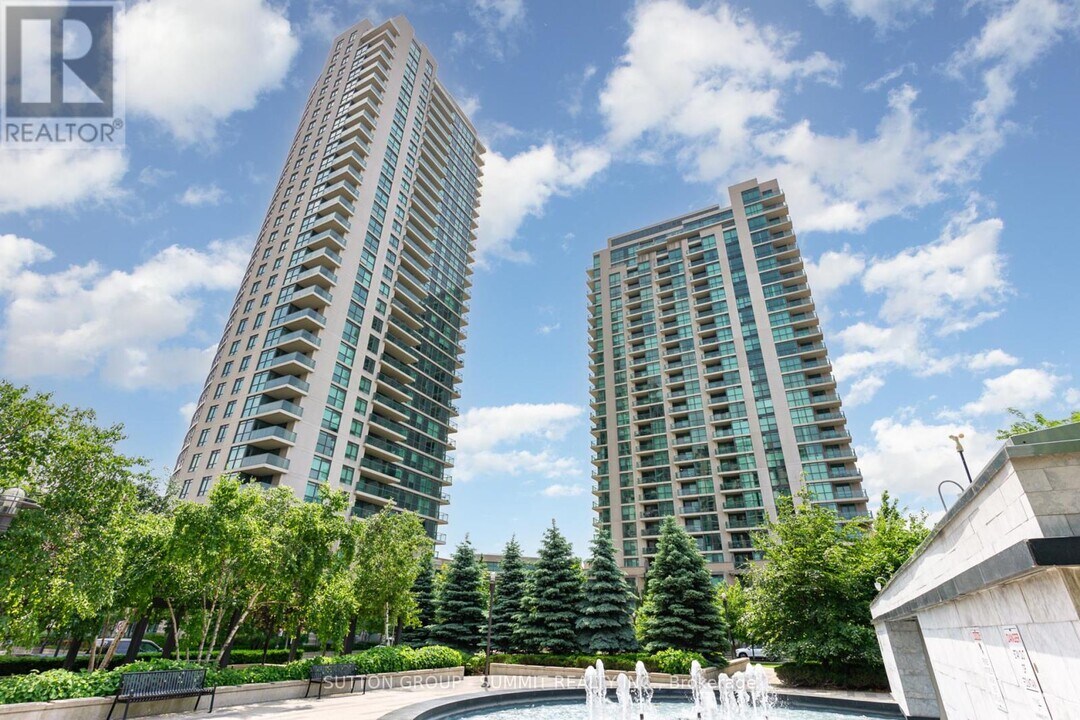235-2235 Sherway Gardens Rd in Toronto, ON - Building Photo