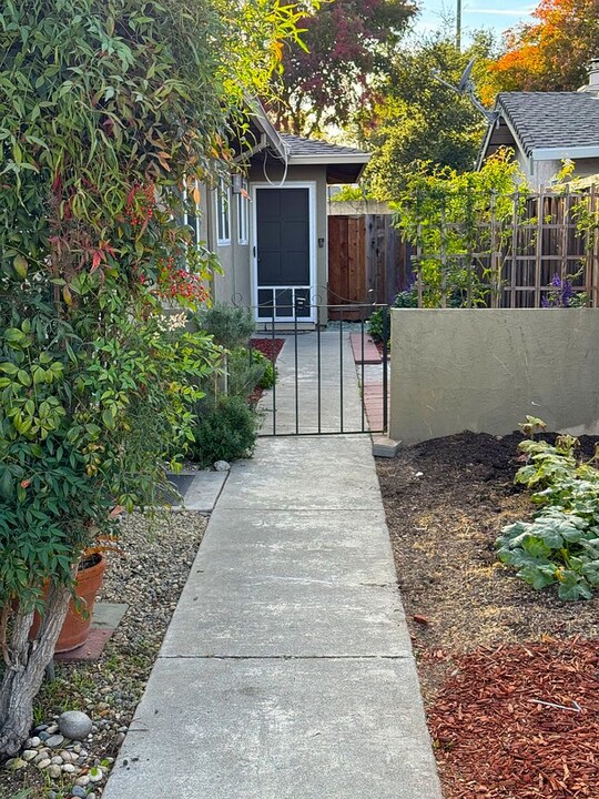 1638 Merriton Ct in San Jose, CA - Building Photo