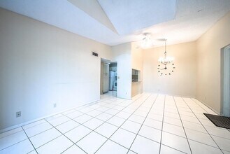 202 Foxtail Dr in Greenacres, FL - Building Photo - Building Photo