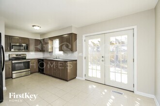 7310 Flint Dr in Shawnee, KS - Building Photo - Building Photo