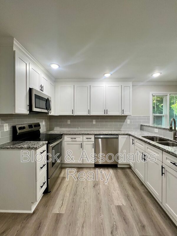 5148 Little Brook Ln in Winston-Salem, NC - Building Photo - Building Photo