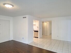 605 N Keene Rd in Clearwater, FL - Building Photo