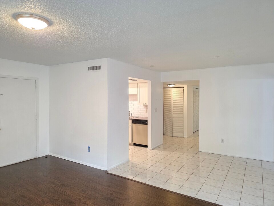 605 N Keene Rd in Clearwater, FL - Building Photo