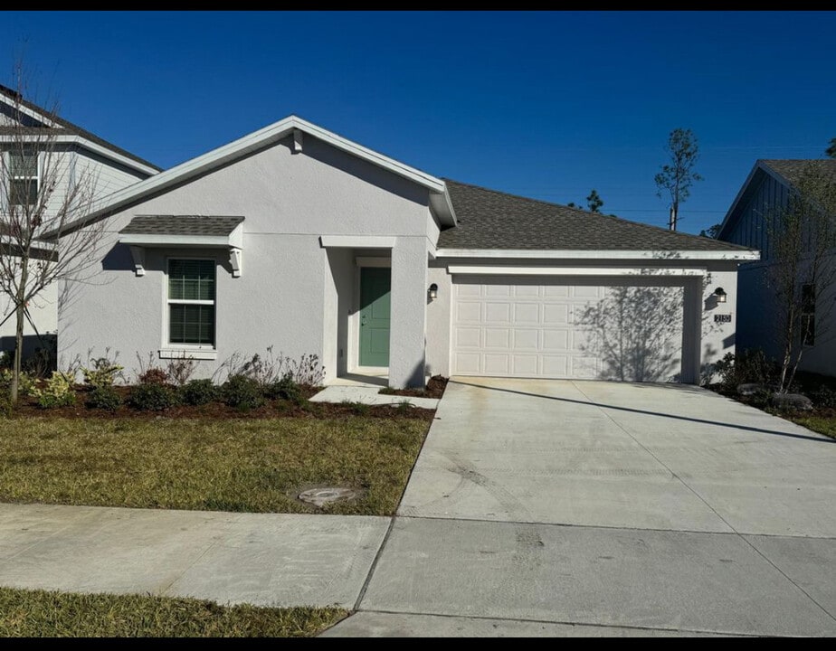 2150 Green Valley St in Daytona Beach, FL - Building Photo