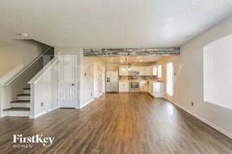 8440 Wanda Lake Dr in Indianapolis, IN - Building Photo - Building Photo
