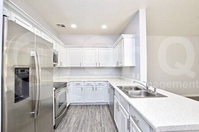 1543 S Longspur Ln in Gilbert, AZ - Building Photo - Building Photo