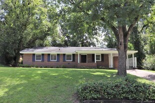 939 Green Ridge Ct in Montgomery, AL - Building Photo