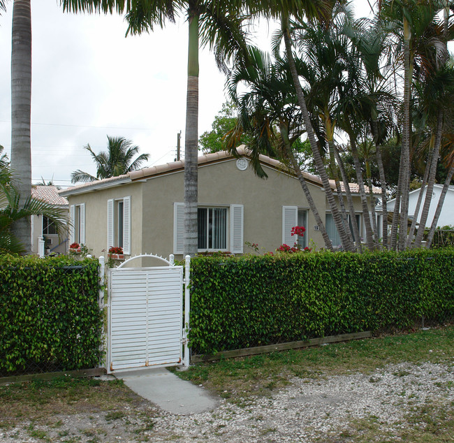 1930 Scott St in Hollywood, FL - Building Photo - Building Photo