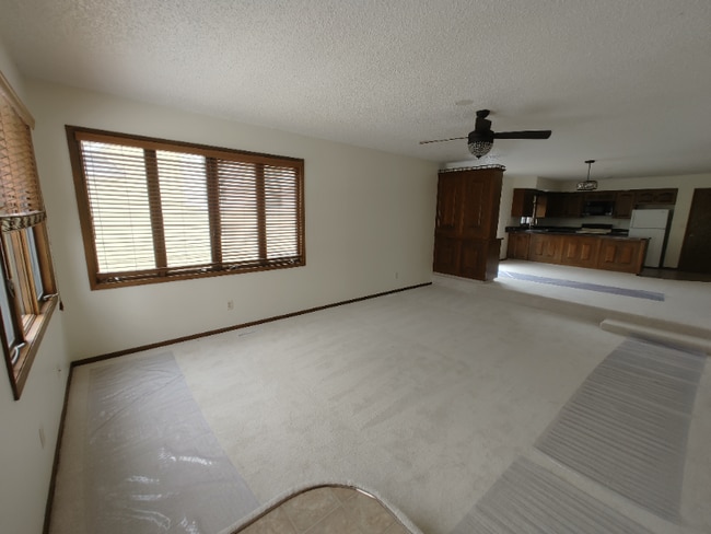 506 N 11th St, Unit A in Bismarck, ND - Foto de edificio - Building Photo