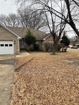 3207 Canyonview Rd in Jonesboro, AR - Building Photo