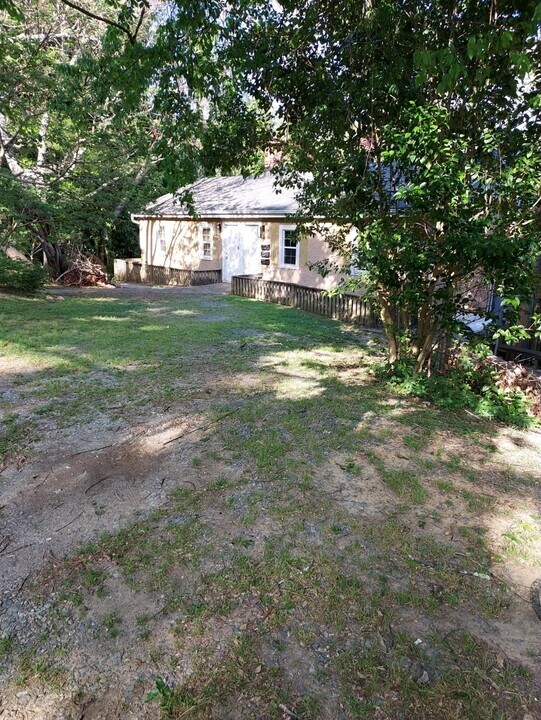 709 S Merritt Mill Rd in Chapel Hill, NC - Building Photo