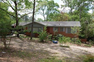 207 Corder Rd in Warner Robins, GA - Building Photo - Building Photo