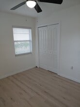 1003 39th Ave W in Bradenton, FL - Foto de edificio - Building Photo