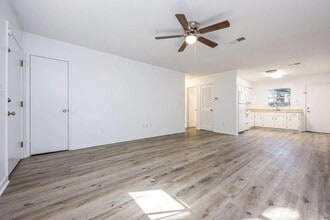 1013 Holton Ave in Fort Walton Beach, FL - Building Photo - Building Photo