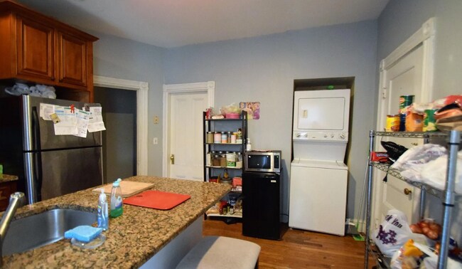 36 Cherokee St, Unit 1 in Boston, MA - Foto de edificio - Building Photo