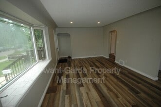 8529-8583 83 Ave NW in Edmonton, AB - Building Photo - Building Photo