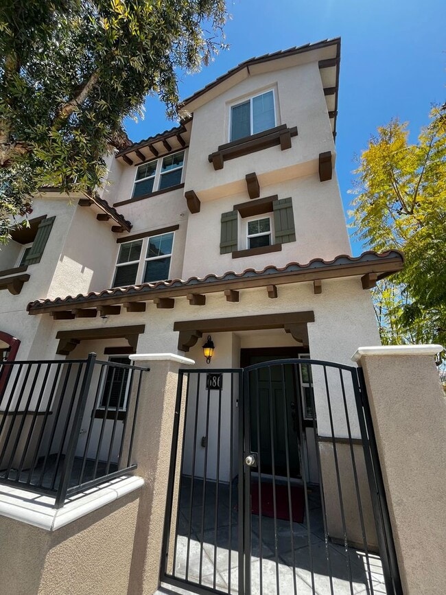 property at 686 S Euclid St