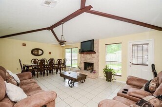 13107 Northfleet Dr in Houston, TX - Building Photo - Building Photo