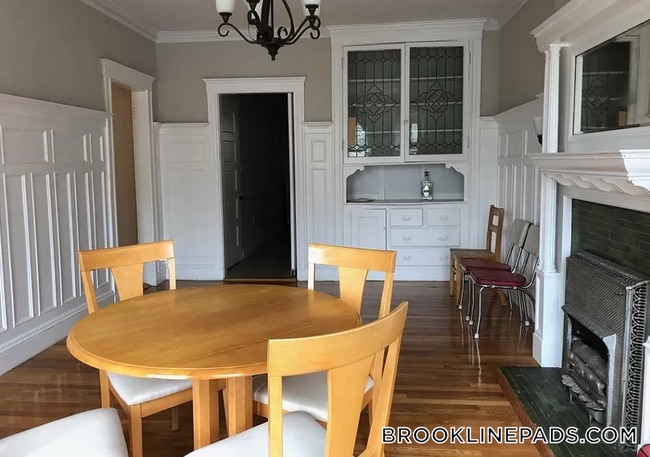 187 Winthrop Rd in Brookline, MA - Building Photo - Building Photo