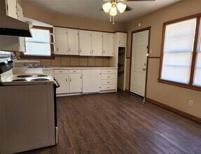 2342 Moore St in Abilene, TX - Building Photo - Building Photo