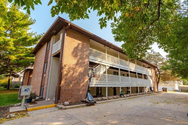4501 Madison Ave in Lincoln, NE - Building Photo - Building Photo