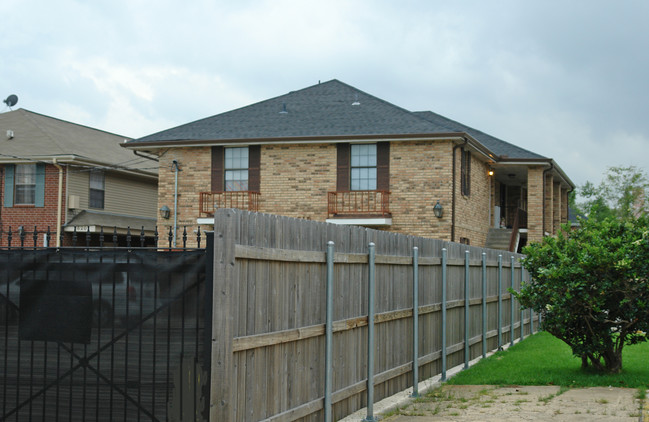 3900 Division St in Metairie, LA - Building Photo - Building Photo