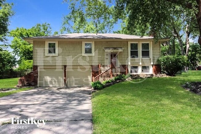 property at 518 S Adams St