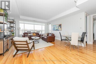 1422 Wellington St in Ottawa, ON - Building Photo - Building Photo