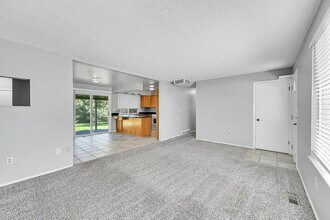 16355 E Brown Dr in Aurora, CO - Building Photo - Building Photo