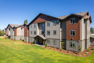 The Lodge at Sedro in Sedro Woolley, WA - Building Photo - Building Photo