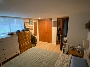 3429 Wallingford Ave N, Unit 200 in Seattle, WA - Building Photo - Building Photo