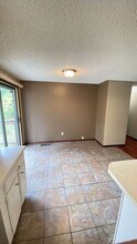1330 Lahti Dr in Bellingham, WA - Building Photo - Building Photo